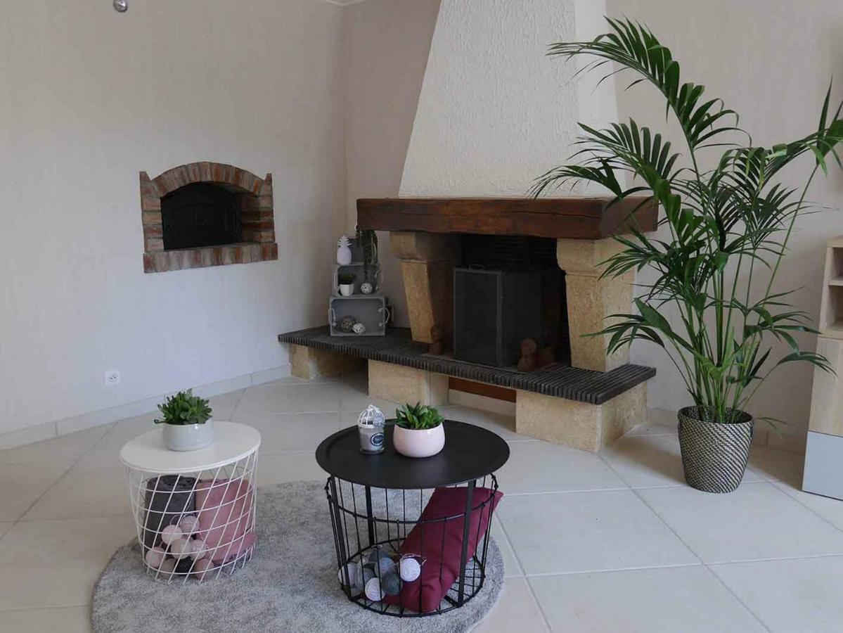 Le Bacchus Villa Chablis Buitenkant foto